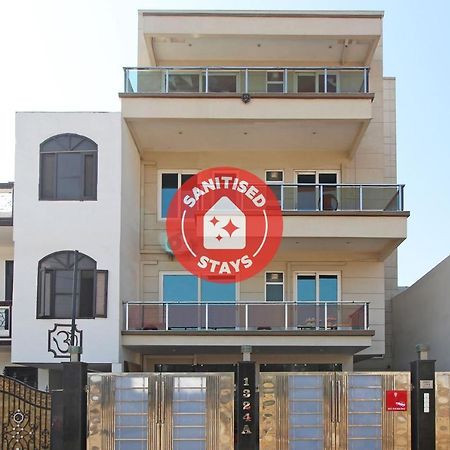 Oyo 8110 Nstay 31 Gurgaon Exterior photo