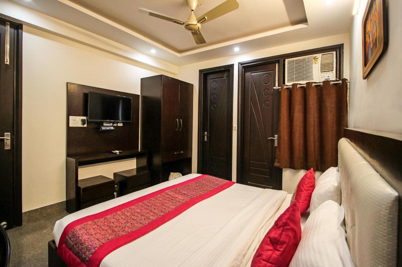 Oyo 8110 Nstay 31 Gurgaon Exterior photo